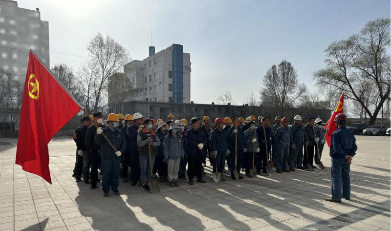 物產(chǎn)工投公司基層黨支部和公司團(tuán)支部聯(lián)合開展&ldquo;共筑家園 正植有你&rdquo;主題黨日、團(tuán)日活動