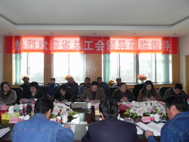 深入車間班組、&ldquo;零距離&rdquo;接觸職工、體驗(yàn)職工生活、傾聽(tīng)職工心聲